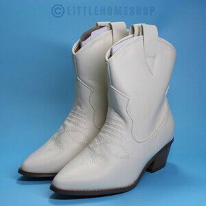 NEW!  French Connection Carrie Bootie in White, Size 7